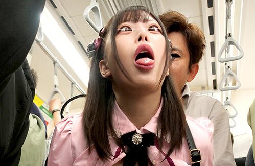 複数出演　混雑の電車内で地雷臭ぷんぷんの病みカワちゃんが何度も潮を吹かされ目玉ひん剥き涎だら～ん感度ブッ壊れ！